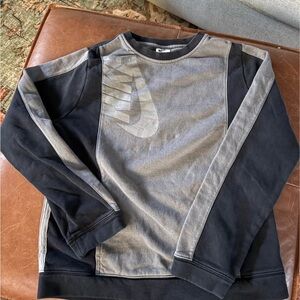 Nike Youth Black and Gray Sweater